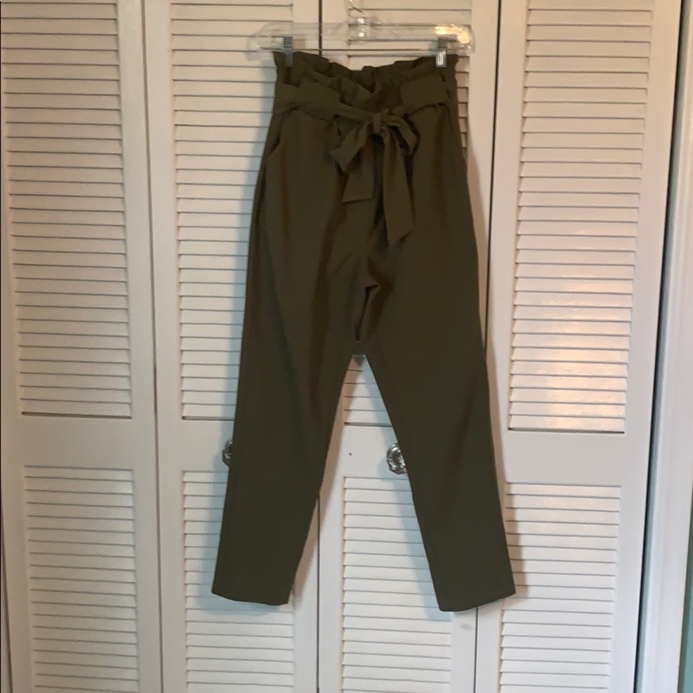 Olive green paper bag pant cropped